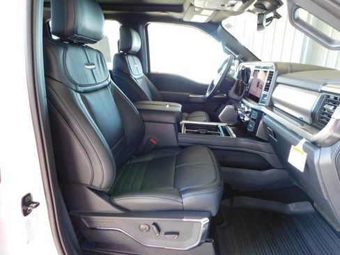 New 2026 Ford F250 Platinum image 19