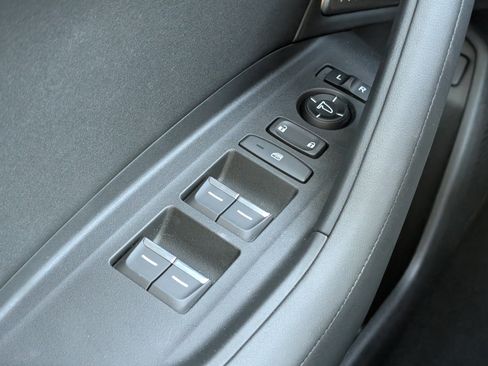 Certified 2025 Acura TLX w/ Technology Package image 23