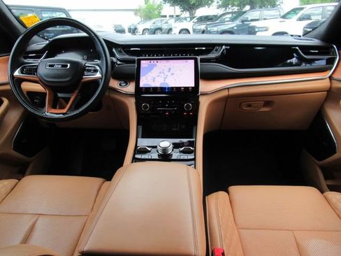 Used 2023 Jeep Grand Cherokee L Summit AWD/4WD image 12