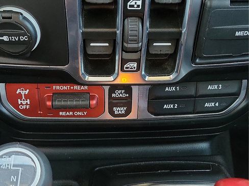 Used 2021 Jeep Gladiator Rubicon image 15