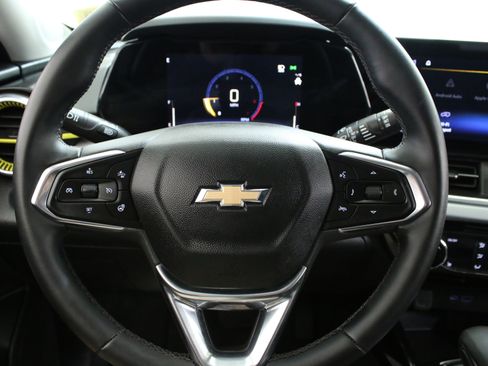 Used 2024 Chevrolet Trax LT w/ Driver Confidence Package FWD image 13