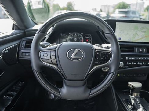 Used 2024 Lexus ES 350 Ultra Luxury w/ Accessory Package (Z2) FWD image 29