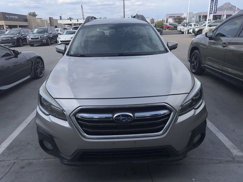 Used 2018 Subaru Outback 2.5i Limited image 1
