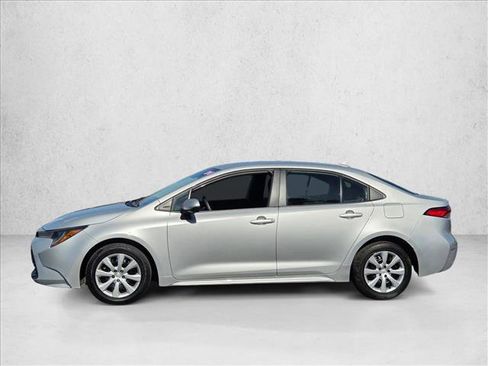 Used 2024 Toyota Corolla LE image 9