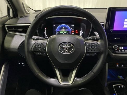 Certified 2023 Toyota Corolla Cross XLE w/ Convenience Package image 18