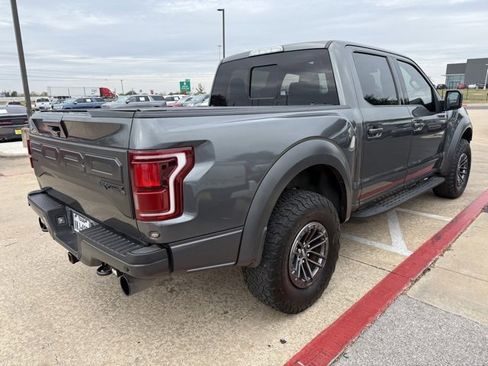 Certified 2019 Ford F150 Raptor w/ Equipment Group 802A Luxury image 3