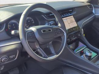 New 2025 Jeep Grand Cherokee Limited w/ Black Appearance Package video 3