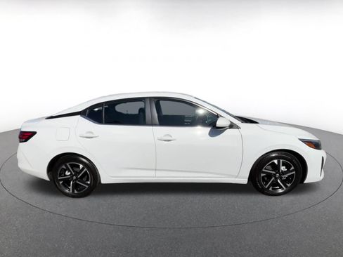 Used 2025 Nissan Sentra SV FWD image 16