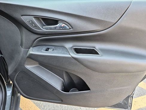 Used 2020 Chevrolet Equinox LT FWD image 32