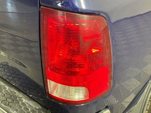 Used 2017 RAM 1500 Classic SLT image 32