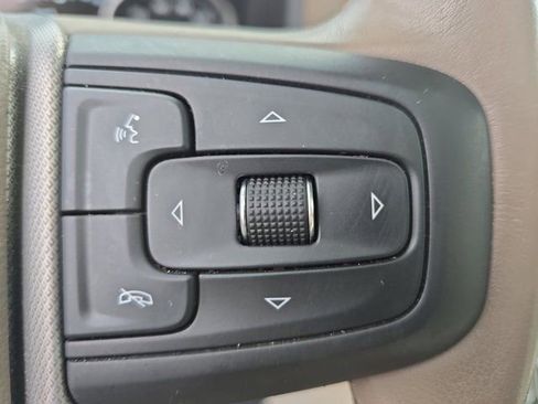 Used 2021 GMC Yukon Denali w/ Denali Premium Package image 19