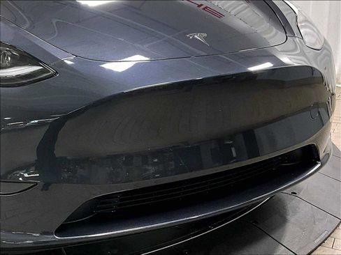 Used 2024 Tesla Model Y Long Range image 33