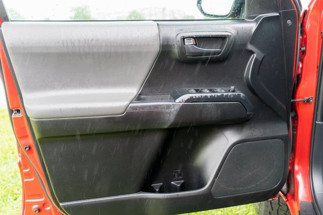 Used 2021 Toyota Tacoma SR AWD/4WD image 15