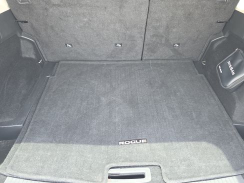 Used 2024 Nissan Rogue SV FWD image 12