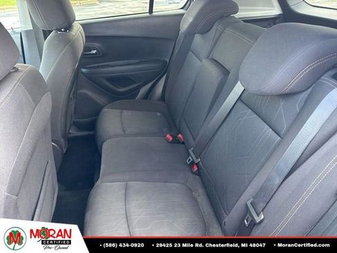 Used 2020 Chevrolet Trax LT FWD image 23