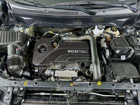 Used 2019 Chevrolet Equinox LT w/ LPO, Floor Liner Package FWD image 31