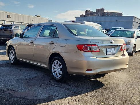 Used 2013 Toyota Corolla L image 4
