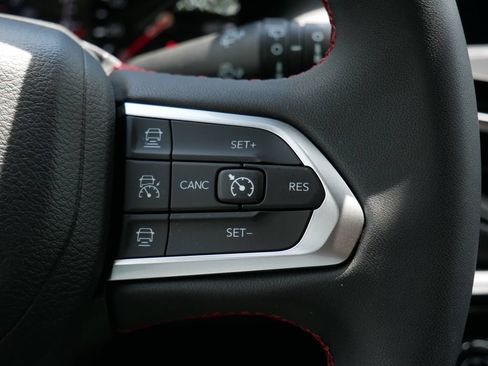Used 2024 Jeep Compass Trailhawk AWD/4WD image 18