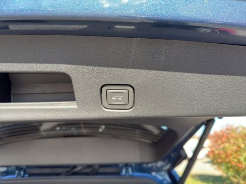 New 2026 GMC Acadia Denali w/ Super Cruise Package image 23