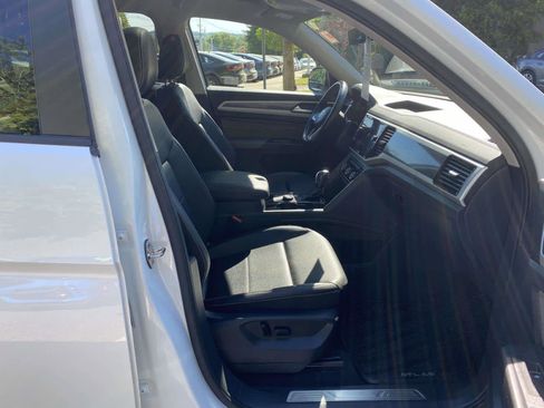 Certified 2023 Volkswagen Atlas SEL R-Line AWD/4WD image 33