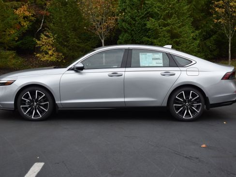 New 2026 Honda Accord Touring image 4