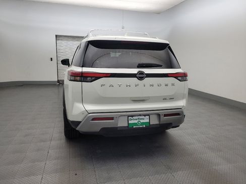 Used 2022 Nissan Pathfinder SL AWD/4WD image 6