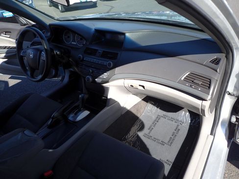 Used 2010 Honda Accord EX image 12
