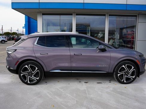 New 2026 Chevrolet Equinox EV LT image 36