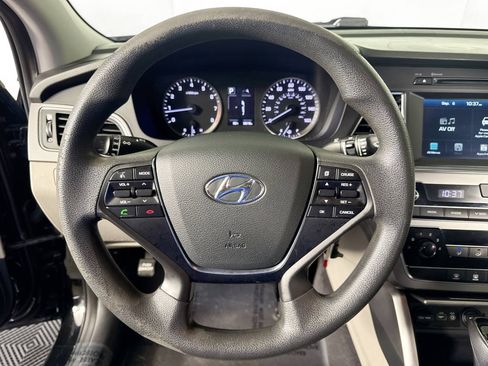Used 2017 Hyundai Sonata SE image 11