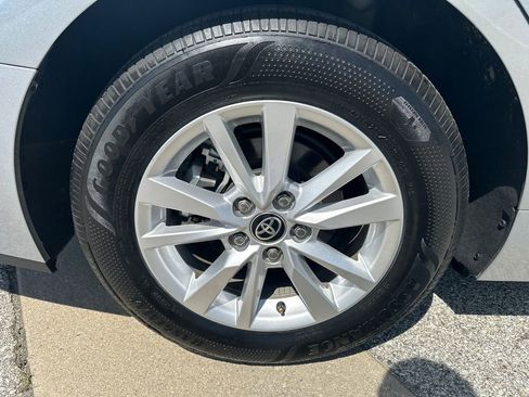 Used 2025 Toyota Camry LE FWD image 34