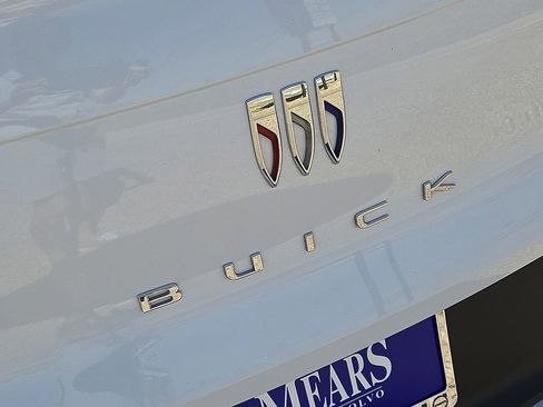 Used 2025 Buick Envista Preferred image 12
