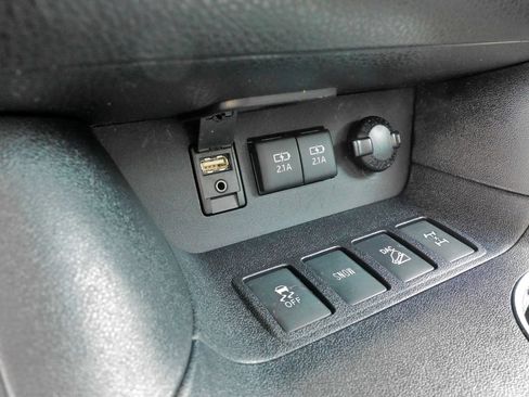 Used 2018 Toyota Highlander SE w/ Carpet Mat Package (TMS) AWD/4WD image 28