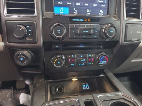 Used 2016 Ford F150 XLT w/ Equipment Group 302A Luxury AWD/4WD image 10