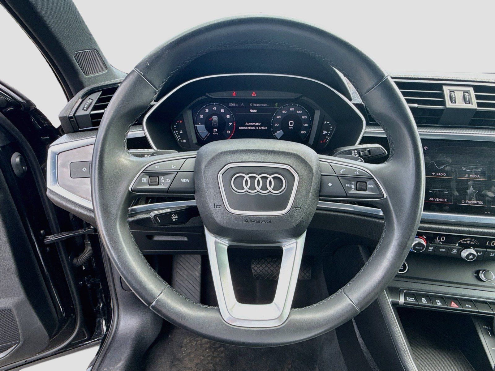 Used 2023 Audi Q3 2.0T Premium w/ Black Optic Sport Package AWD/4WD image 12