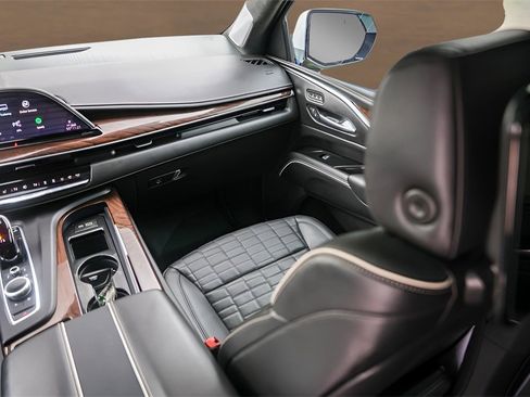 Certified 2023 Cadillac Escalade Sport Platinum image 30
