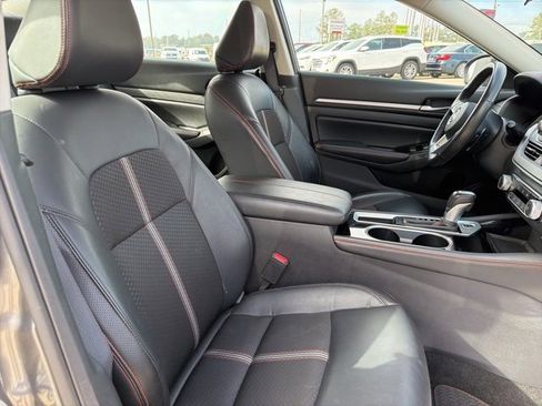 Used 2024 Nissan Altima 2.5 SR image 26