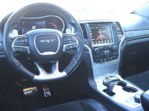 Used 2014 Jeep Grand Cherokee SRT image 18