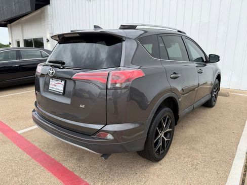 Used 2018 Toyota RAV4 SE w/ Power Extra Value Package FWD image 7