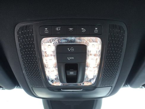 Used 2020 Mercedes-Benz GLE 350 4MATIC w/ Premium Package image 52