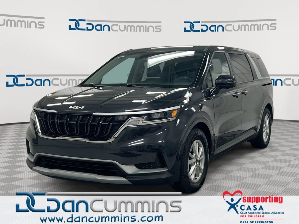 Used 2023 Kia Carnival LX FWD image 1