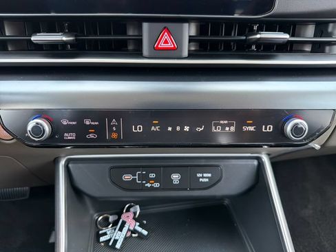 New 2026 Kia Carnival FWD image 14