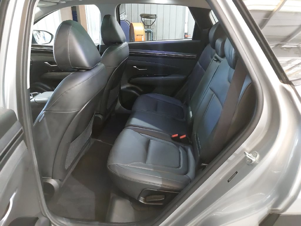 Used 2022 Hyundai Tucson Limited w/ Cargo Package FWD image 14