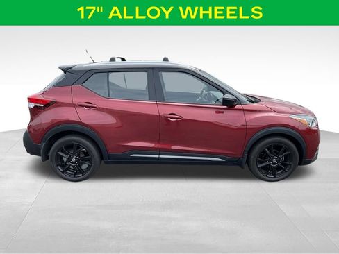 Used 2020 Nissan Kicks SR w/ Exterior Package FWD image 6