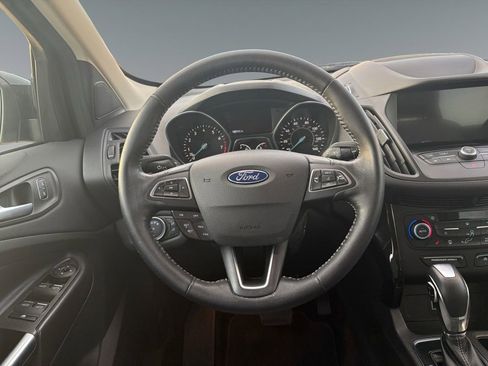 Used 2019 Ford Escape SE image 12
