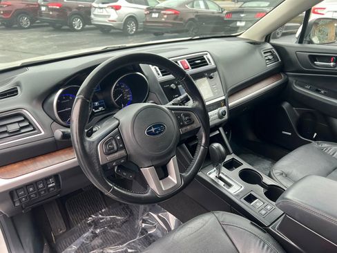 Used 2016 Subaru Outback 2.5i Limited image 16