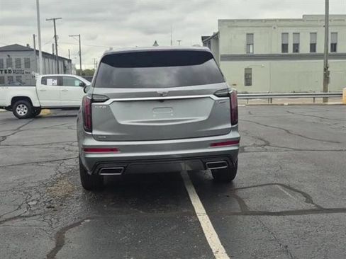 Used 2024 Cadillac XT6 Sport image 16