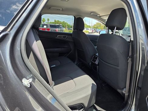 Used 2023 Kia Sportage LX AWD/4WD image 18