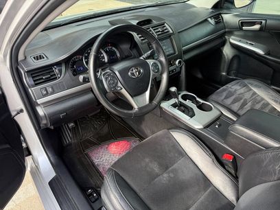 Used 2013 Toyota Camry SE w/ Leather Pkg