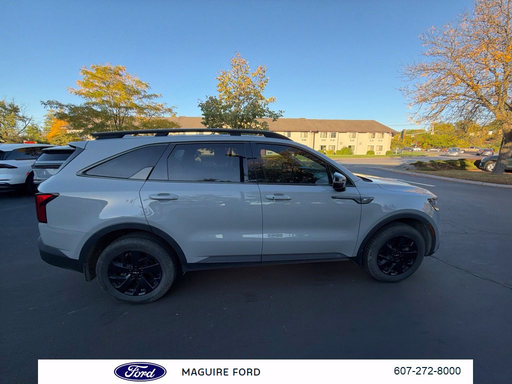 Used 2022 Kia Sorento S AWD/4WD image 3