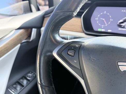 Used 2019 Tesla Model X 75D image 61